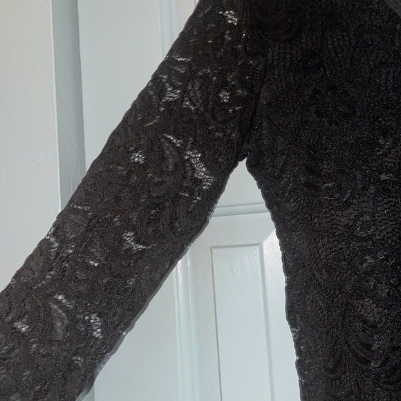 Black short lace dress - Picture 2 of 4